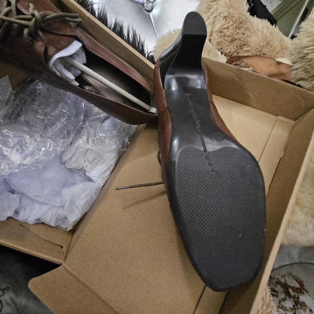 Never worn Women's Shoes